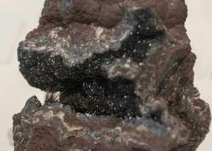 Millerite in Hematite